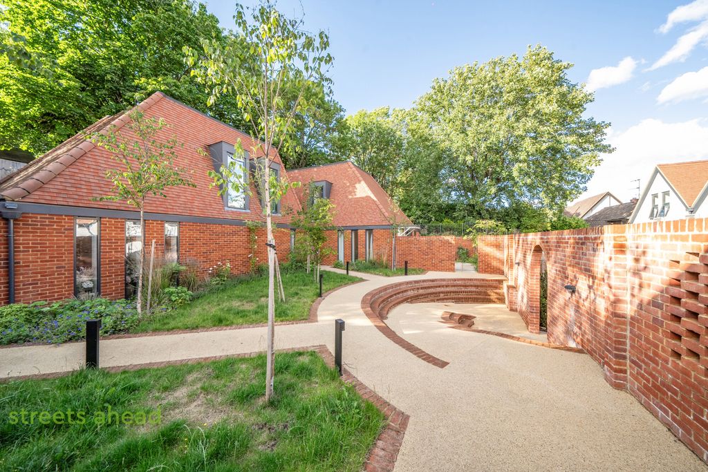 Property photo 1 of 20 71A39829-E82E-49d...