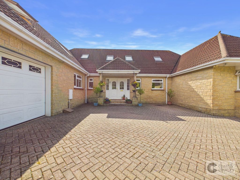 Property photo 1 of 44