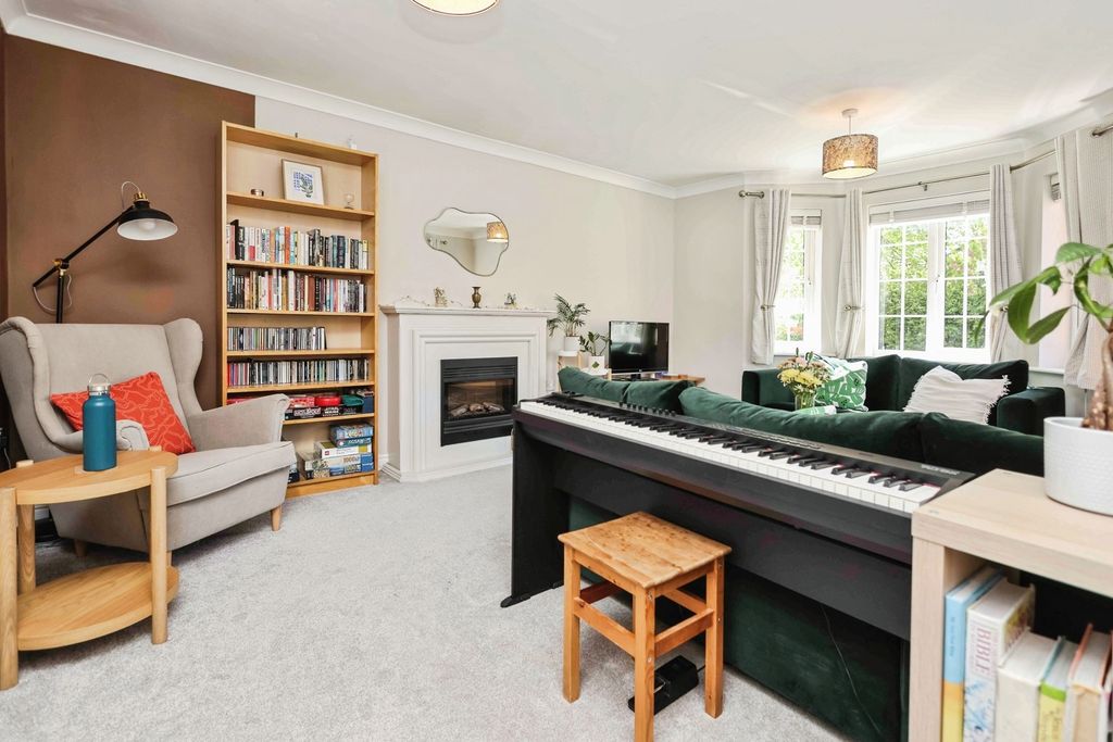 Property photo 3 of 25 Pbox-Img.Jpg