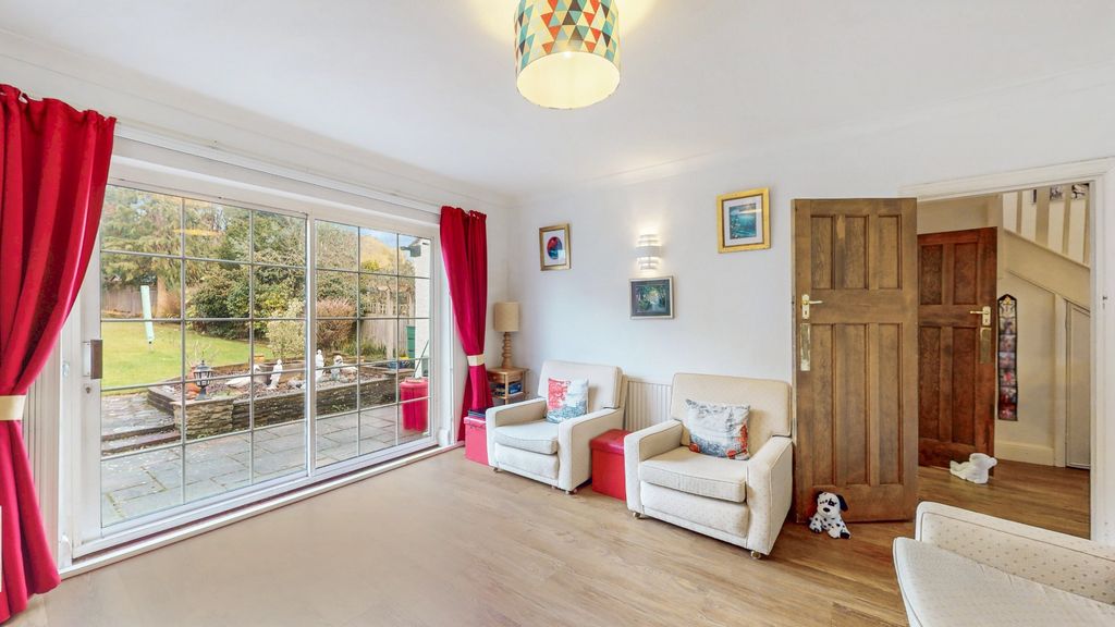 Property photo 2 of 17 4669741