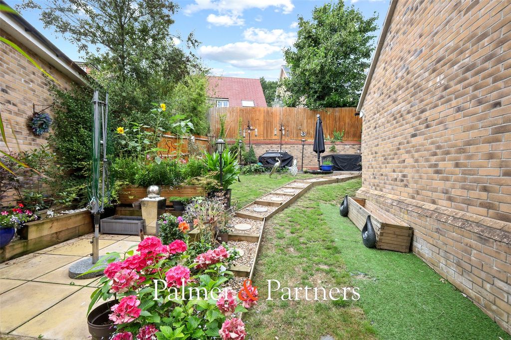 Property photo 3 of 18 Picture No. 17