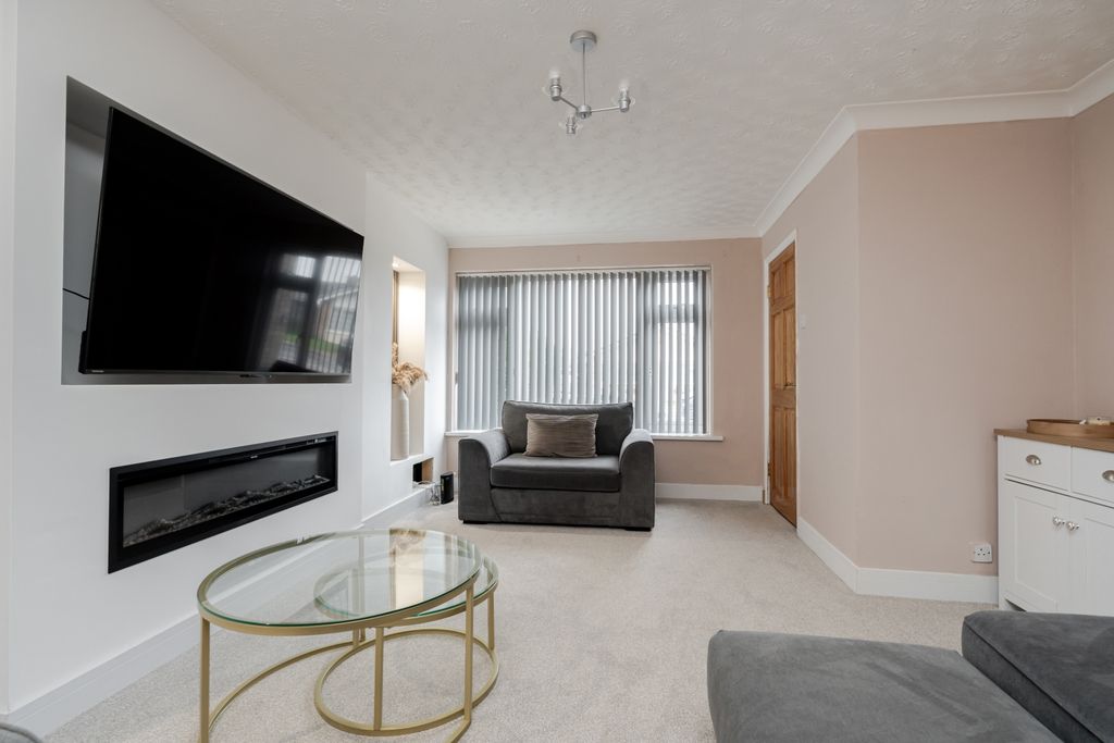 Property photo 3 of 17 3