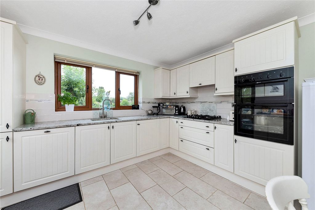 Property photo 3 of 19 Picture No. 15
