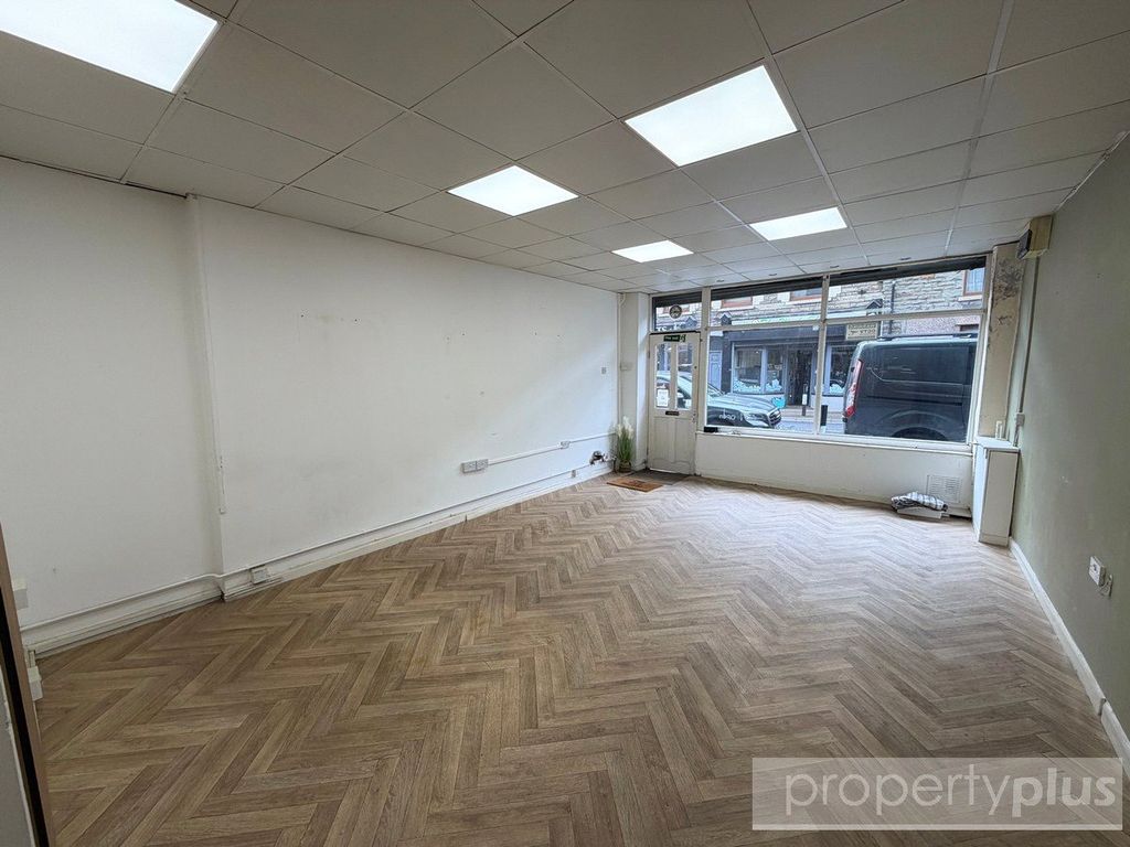 Property photo 3 of 6 Picture No. 11