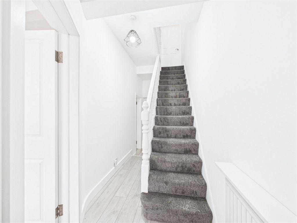 Property photo 1 of 10 Picture No. 04