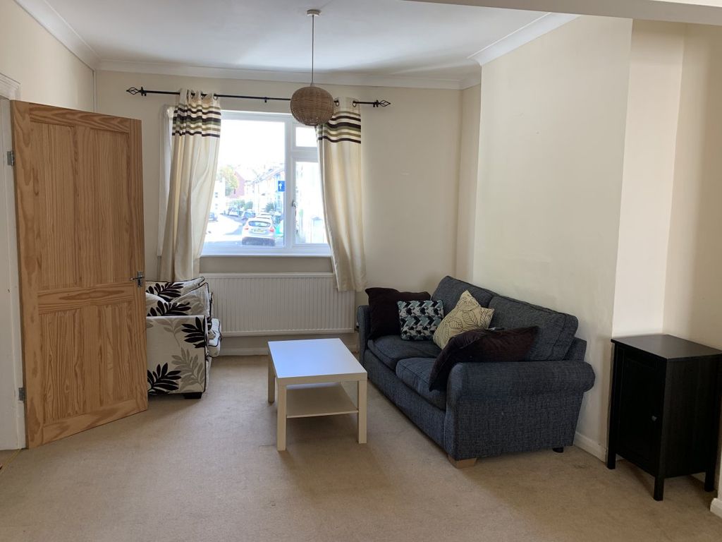 Property photo 3 of 9 Gallery