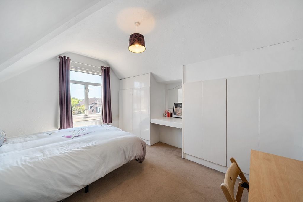 Property photo 1 of 9 Picture No. 15