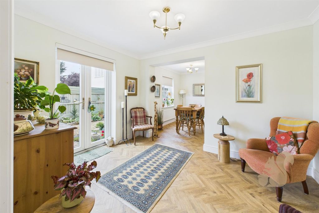 Property photo 2 of 25 Dining Area