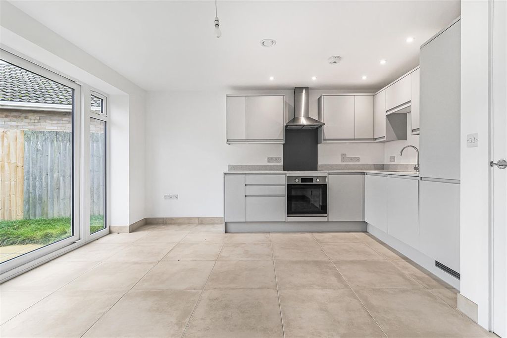 Property photo 2 of 17 34_69144.Jpg