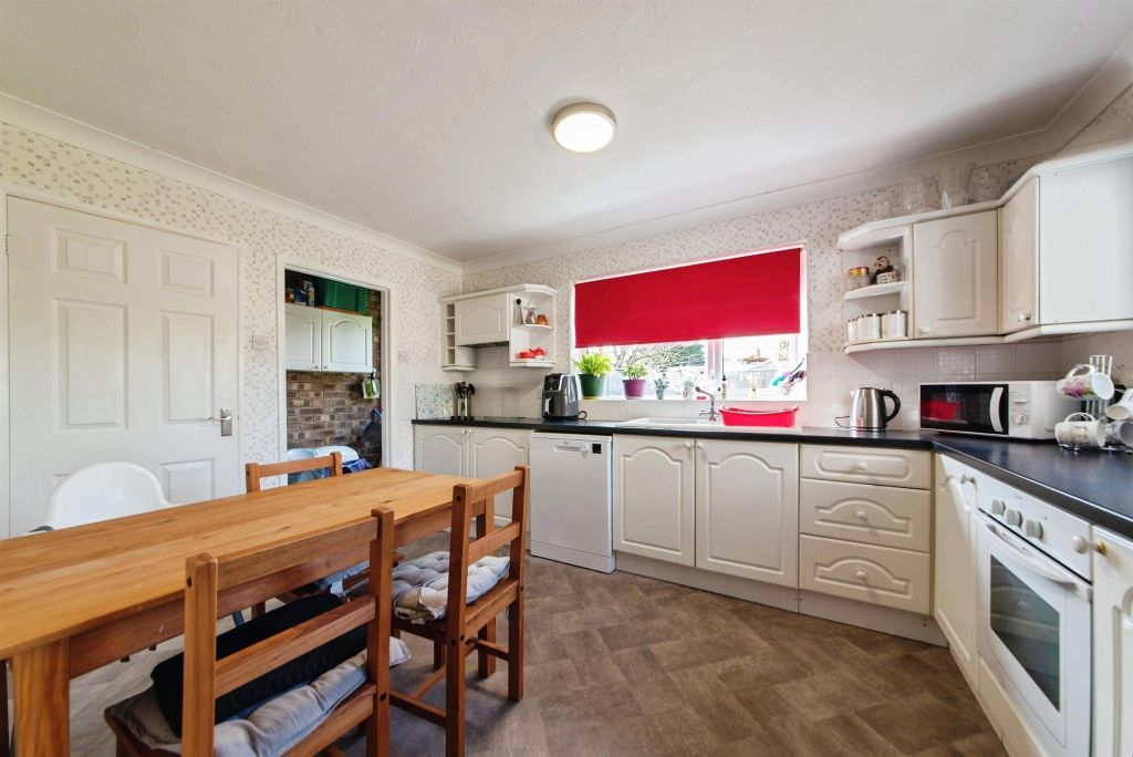 Property photo 3 of 21