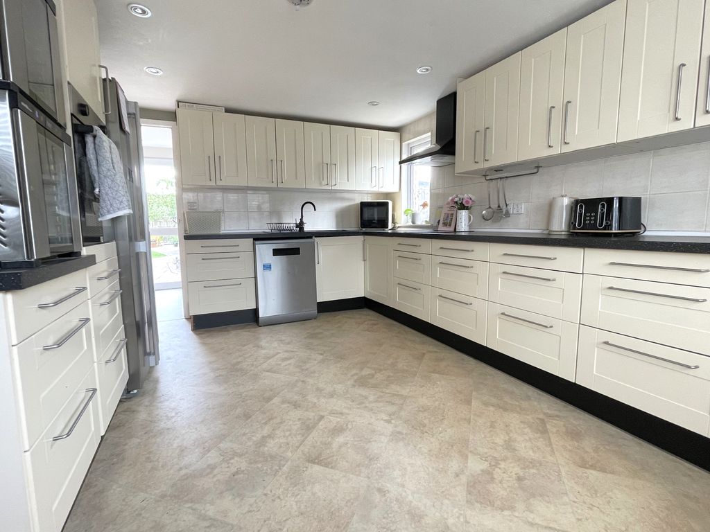 Property photo 3 of 19 Img_6787