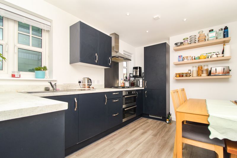 Property photo 3 of 8 Kitchen/Diner