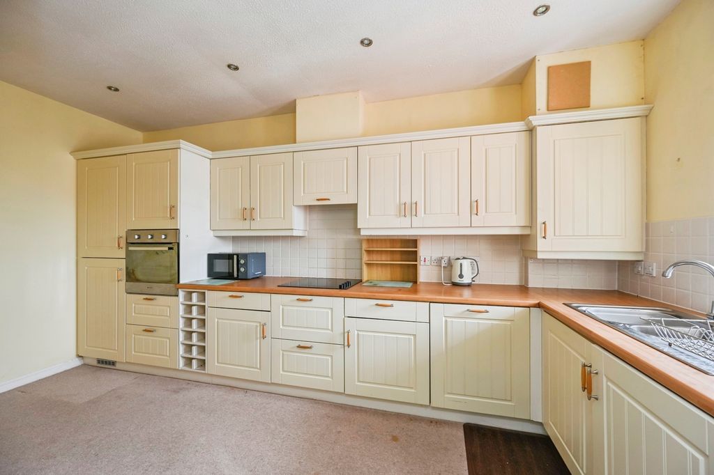 Property photo 2 of 11 Pbox-Img.Jpg