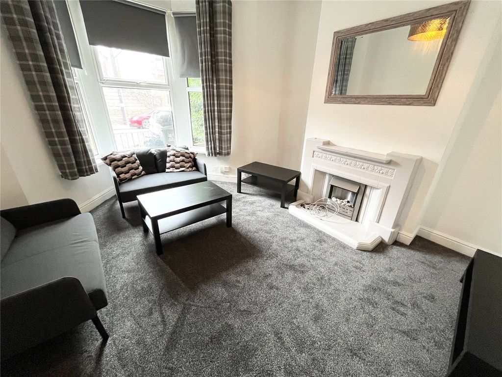 Property photo 2 of 16 Picture No. 36