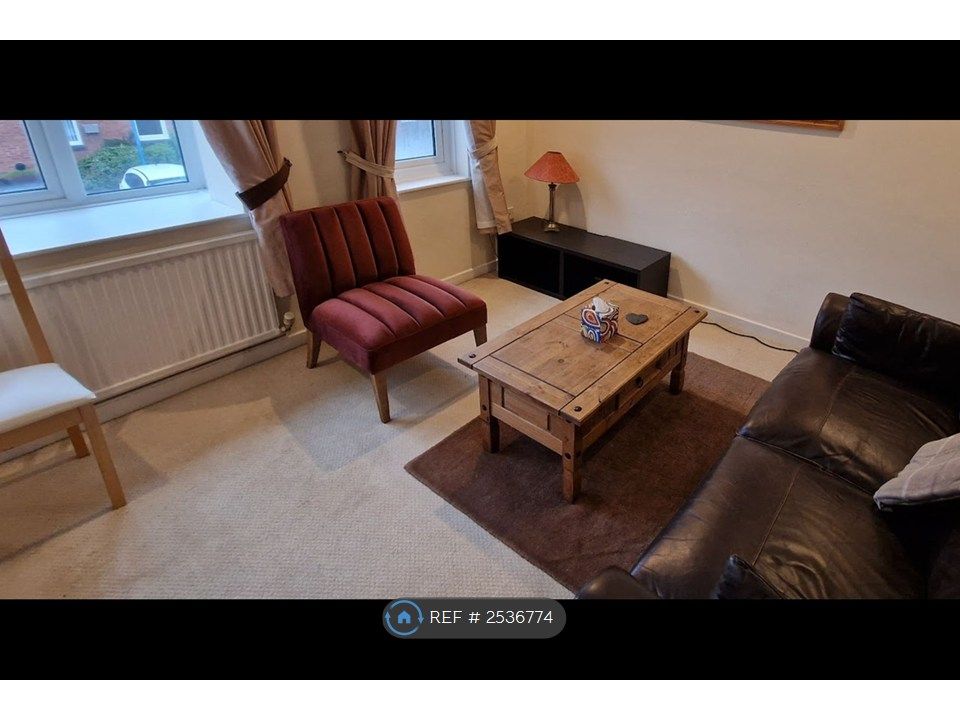 Property photo 3 of 9 Living Room