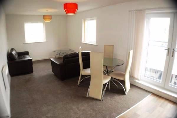 Property photo 2 of 8