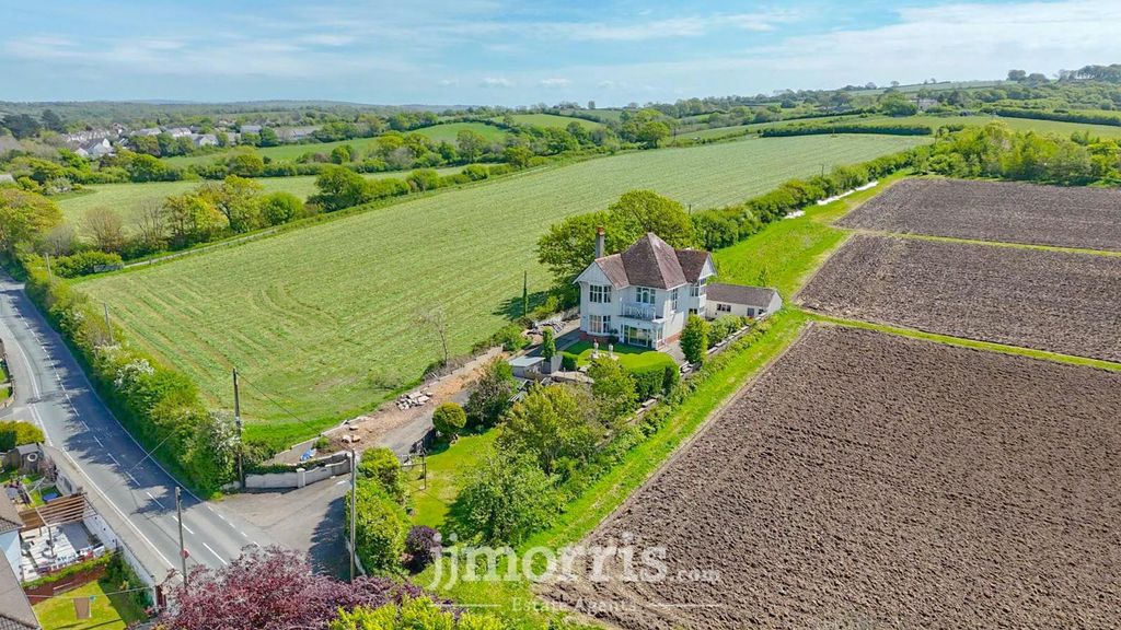 Property photo 1 of 34 Cbd3F592-7Eea-4Ddd-Aafd-62278F7F58Ba.Jpeg