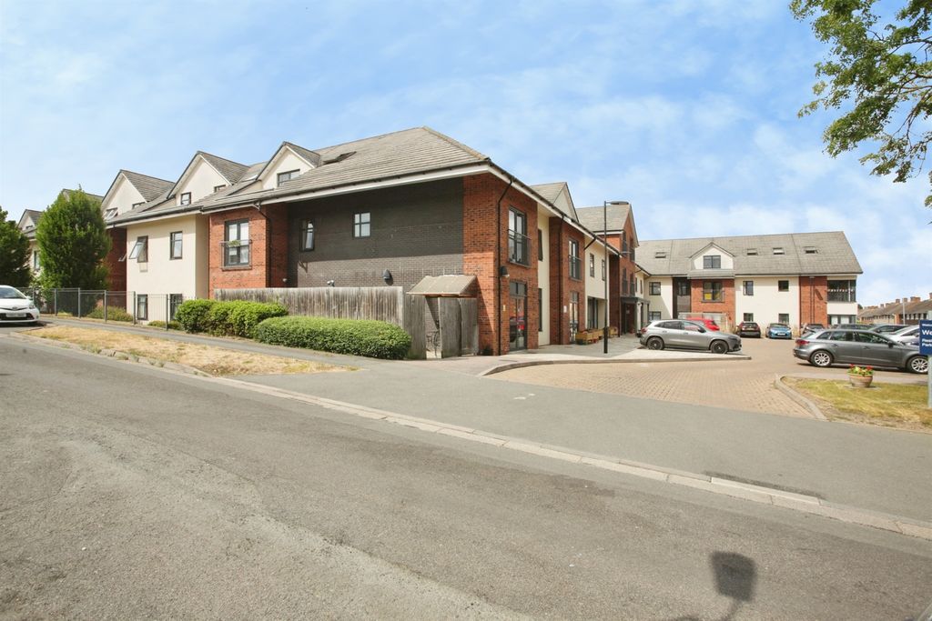 Property photo 2 of 19