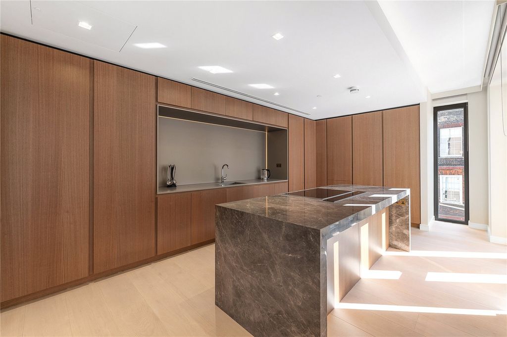 Property photo 1 of 18 Picture No. 11