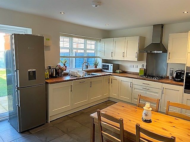 Property photo 2 of 16 Kitchen Diner