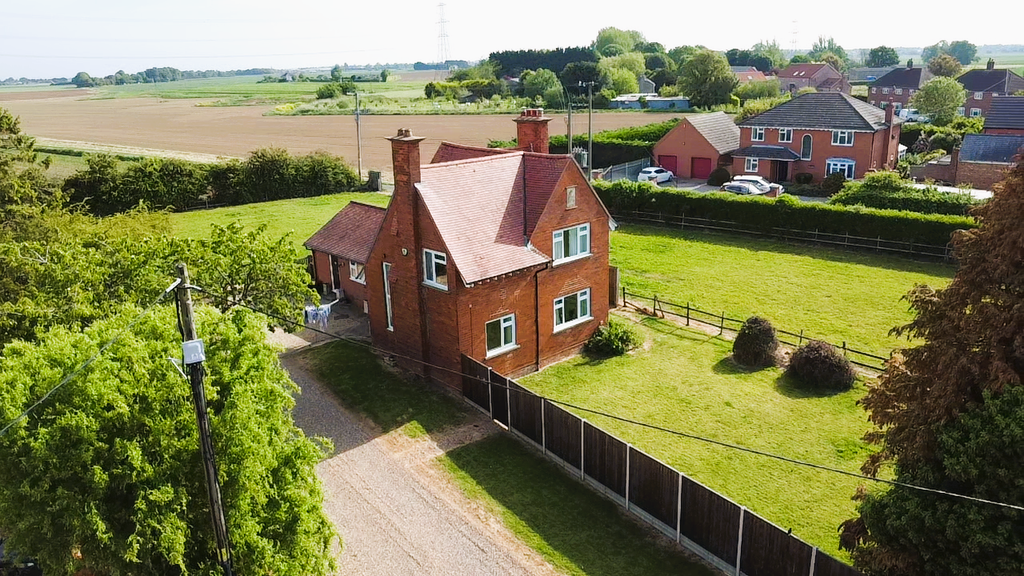 Property photo 3 of 39
