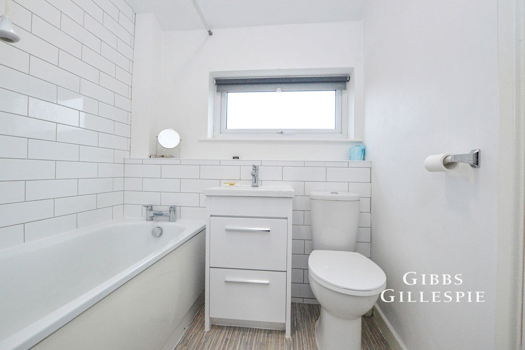 Property photo 3 of 8 Pbox-Img.Jpg