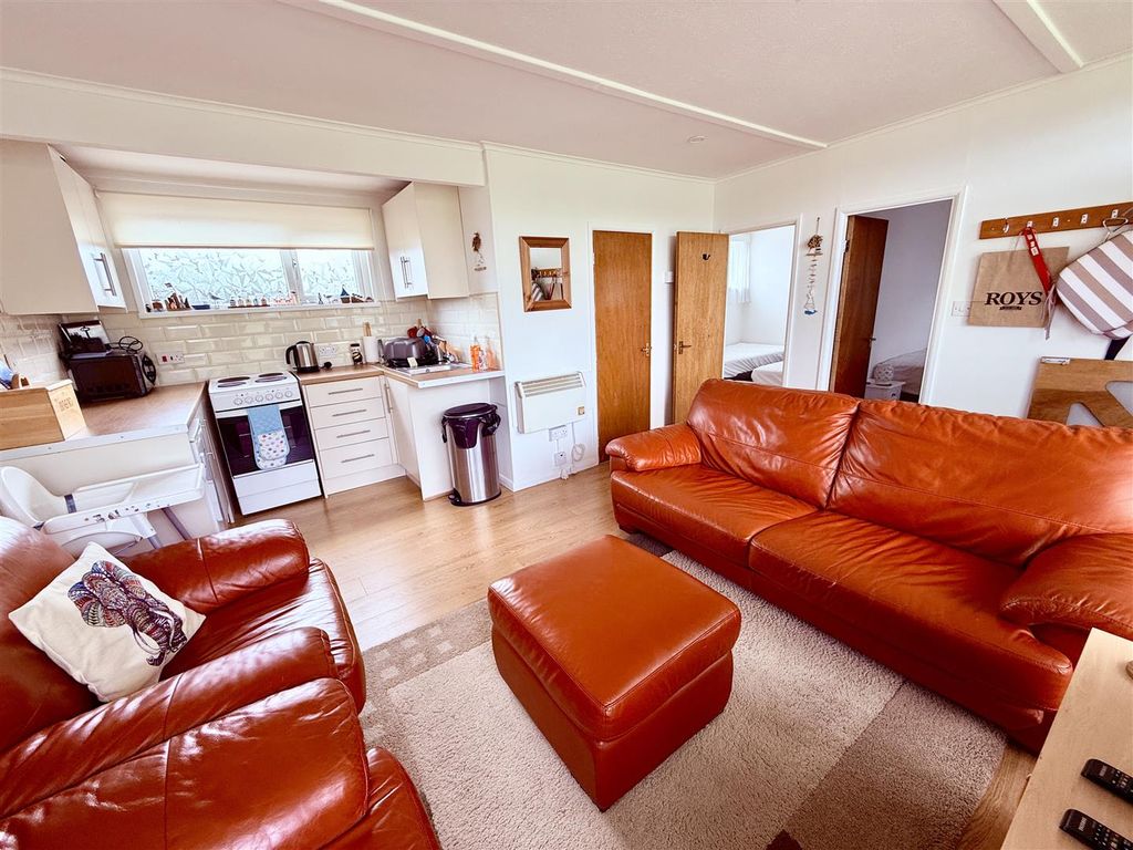 Property photo 2 of 8 Open Plan Living Area Kitchen
