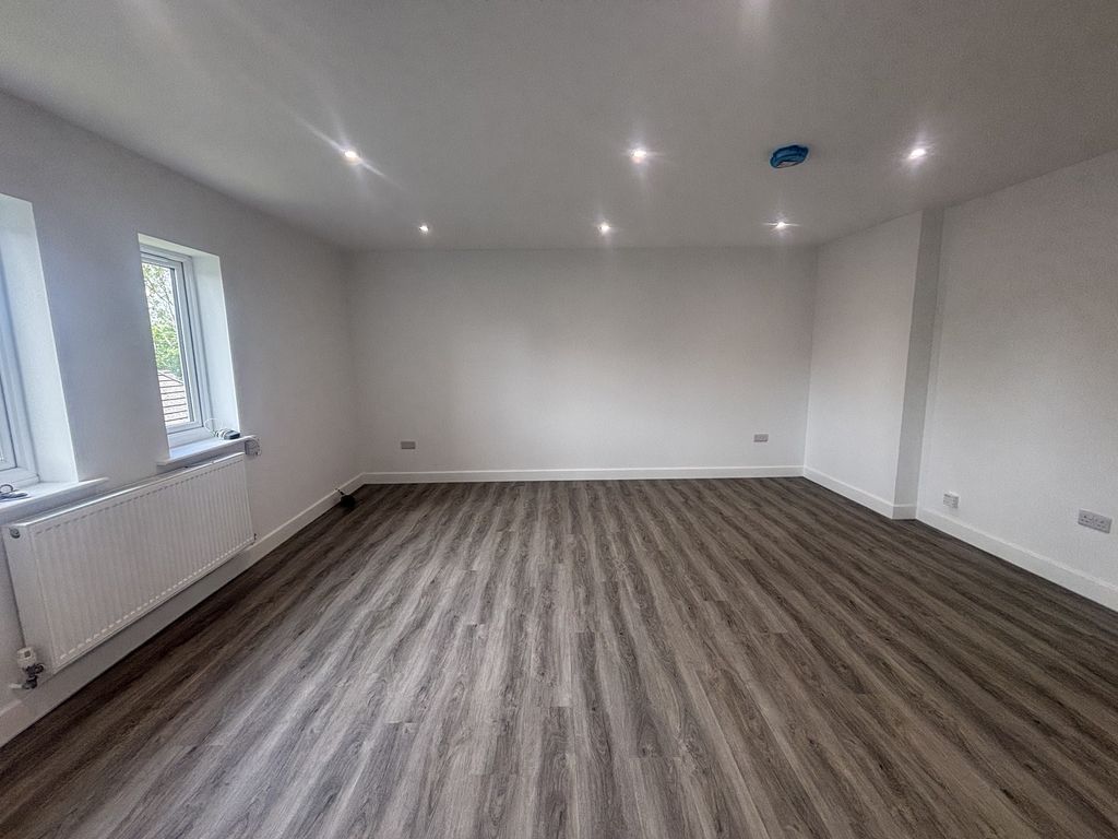 Property photo 2 of 7 Not Specified