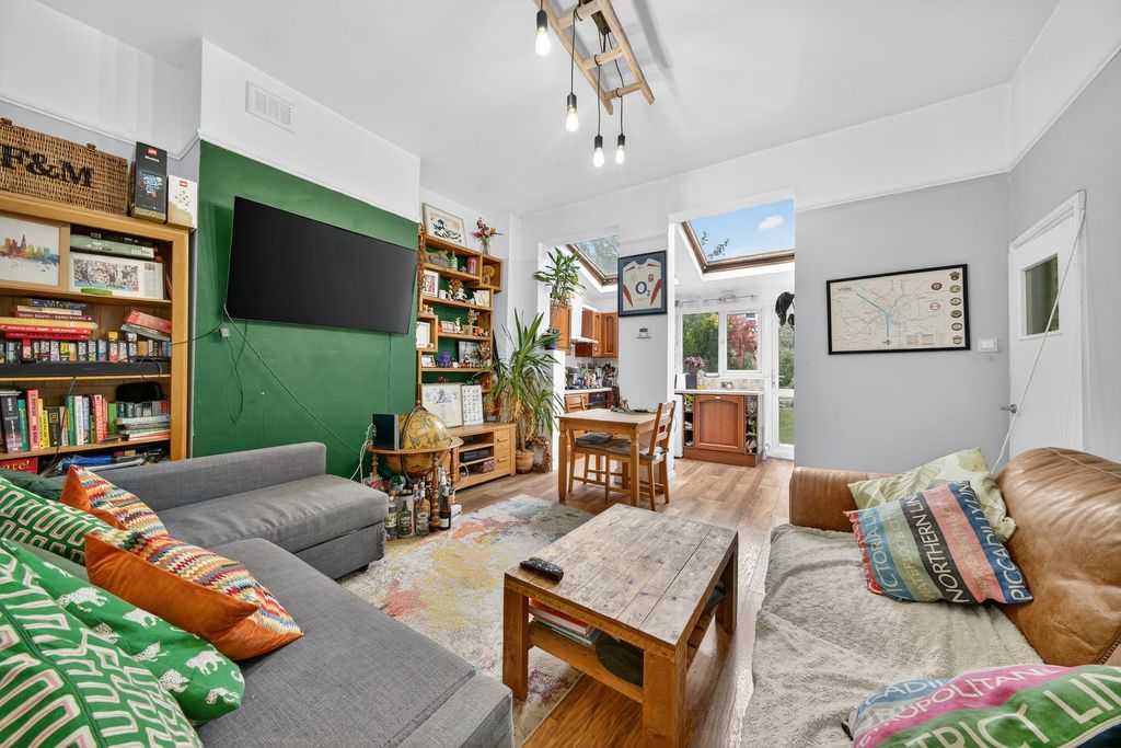 Property photo 1 of 18 Reception Room