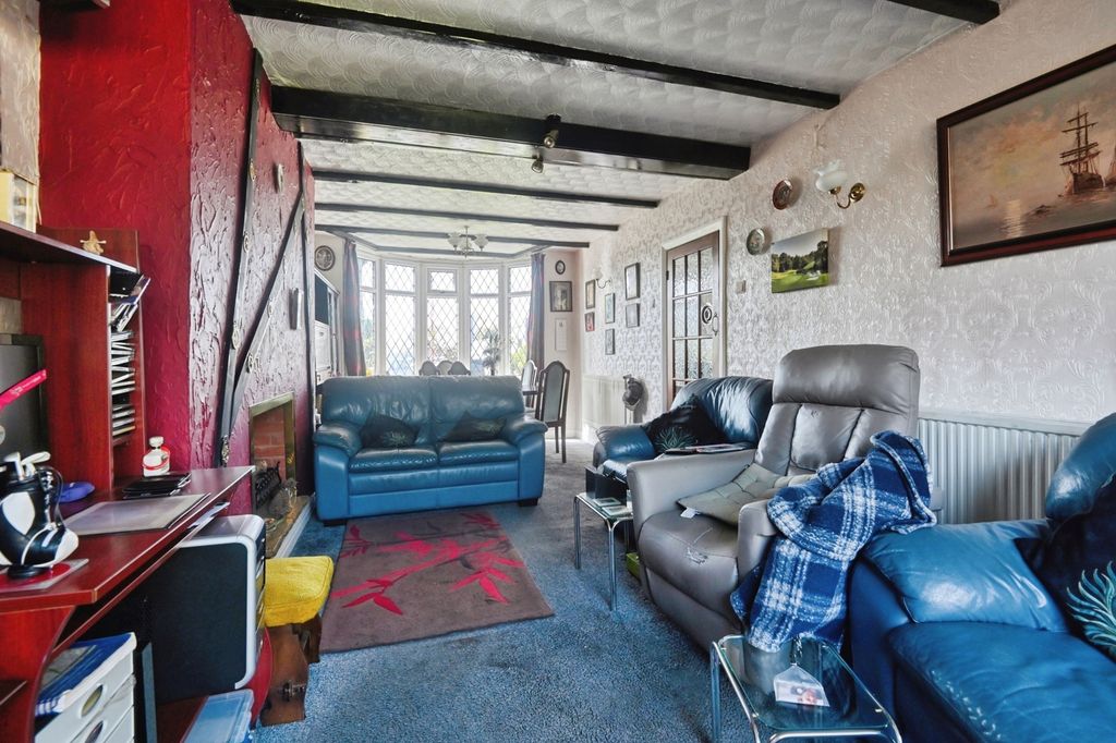 Property photo 3 of 16 Pbox-Img.Jpg