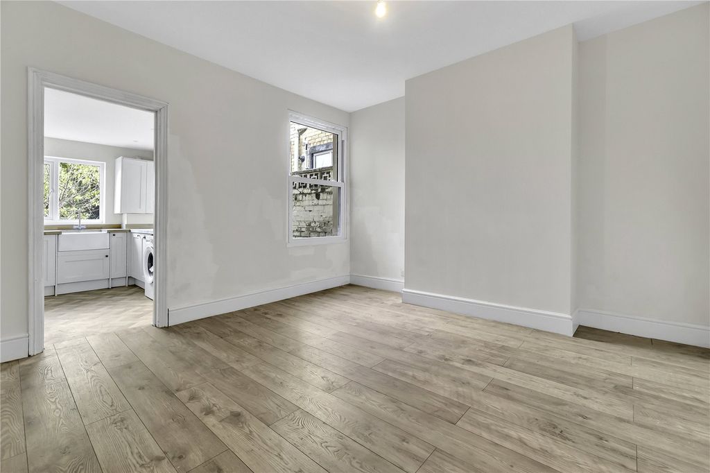 Property photo 3 of 17 Picture No. 08