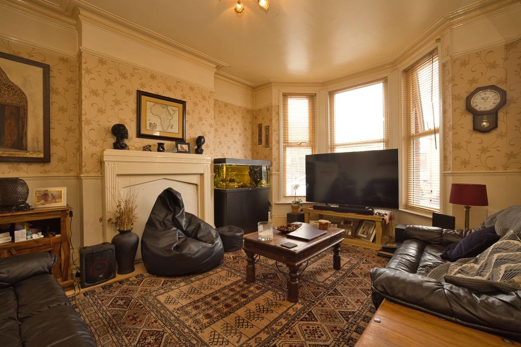 Property photo 2 of 15 Picture 2