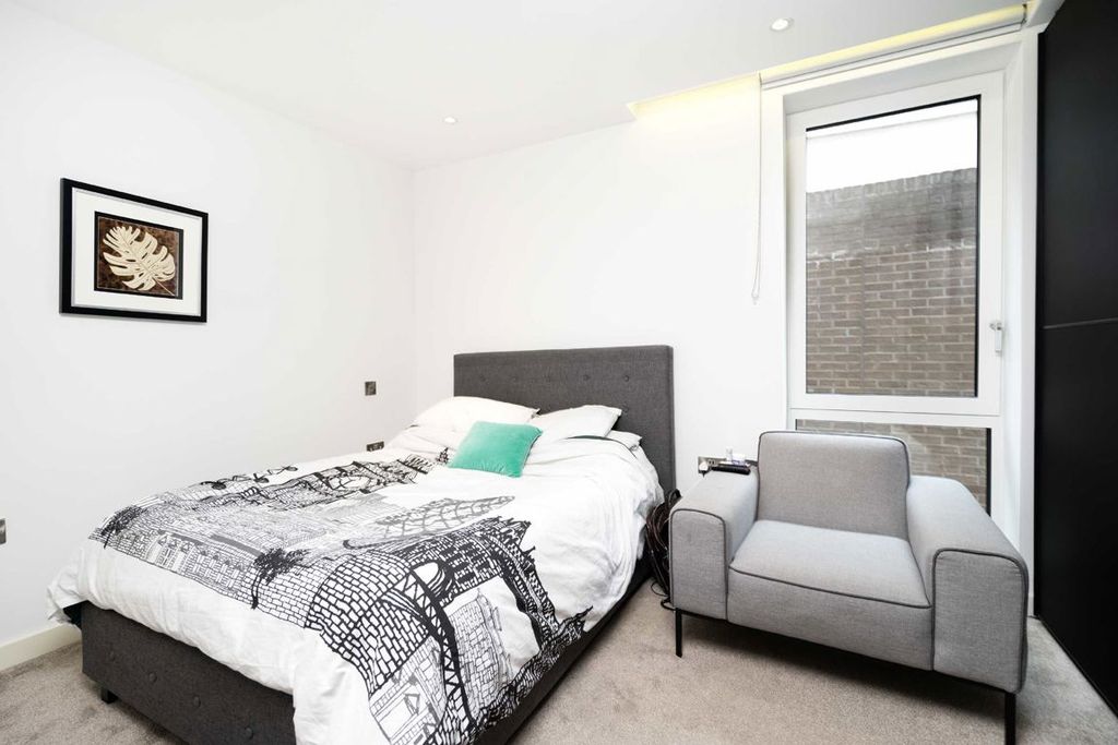 Property photo 3 of 7