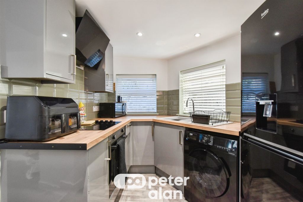 Property photo 3 of 48