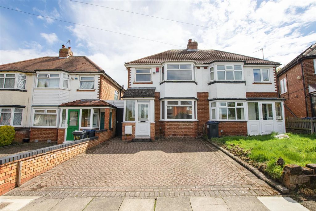 Property photo 1 of 14 Approach