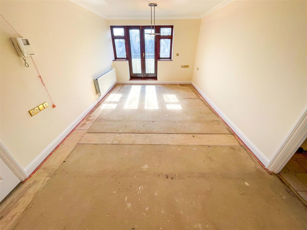 Property photo 2 of 17 Img_3920.Jpg