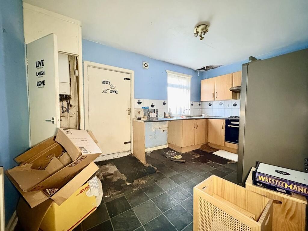 Property photo 2 of 16