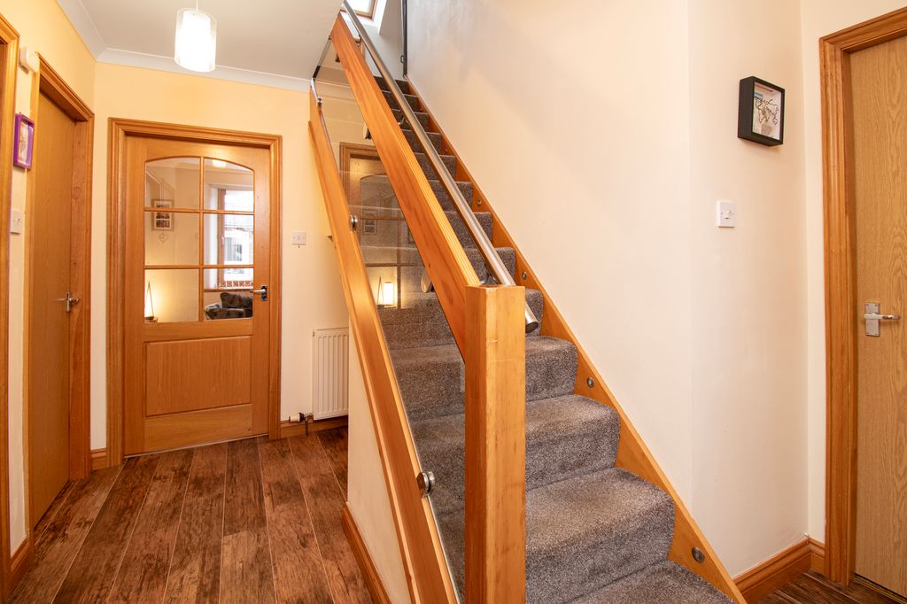 Property photo 2 of 29