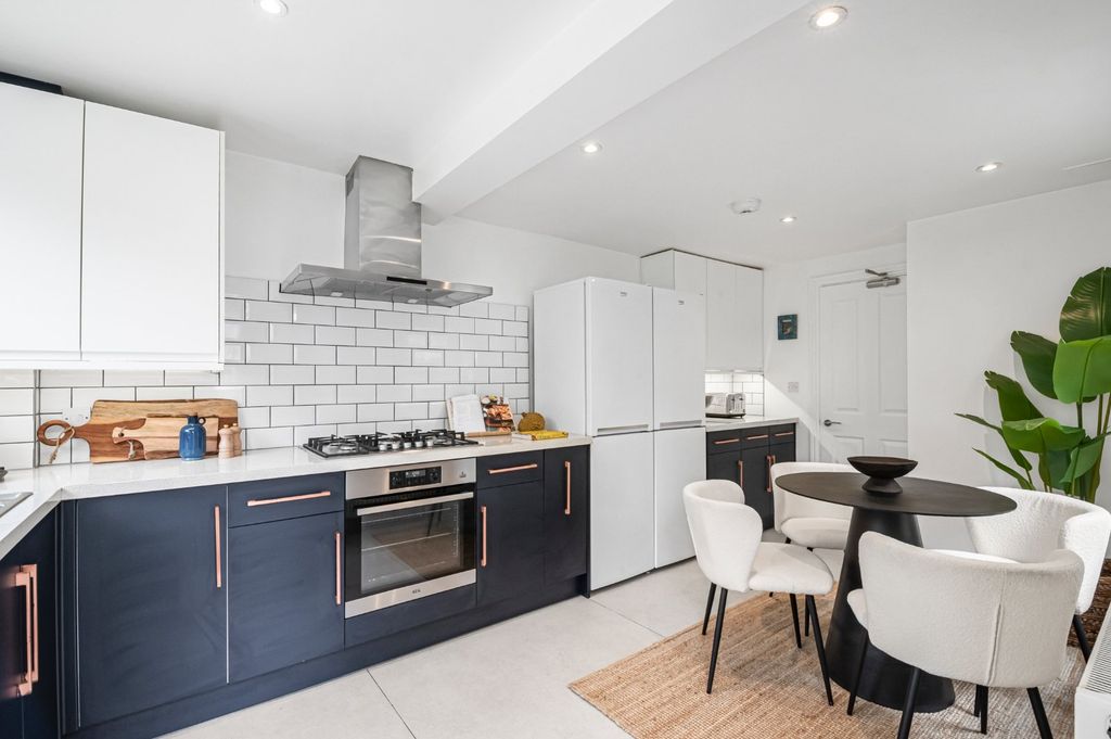 Property photo 3 of 15 Picture No. 06