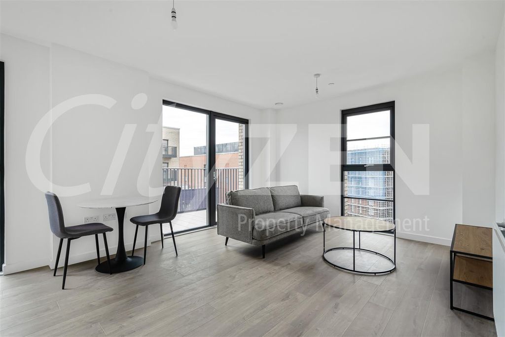 Property photo 1 of 18 Reception (Similar Apt)