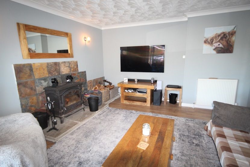 Property photo 2 of 23 Lounge 