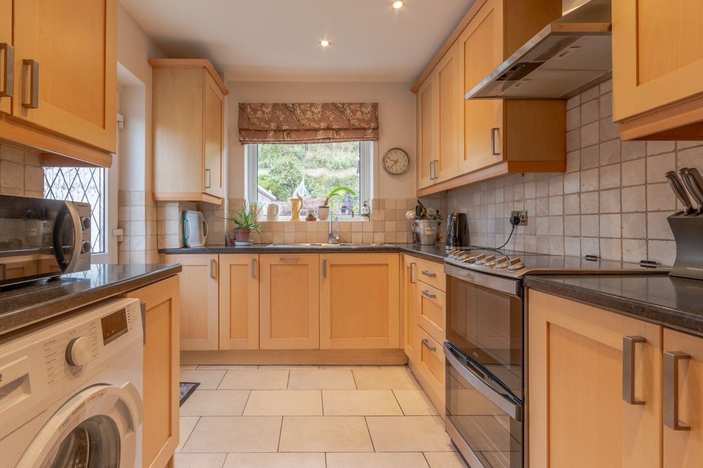 Property photo 2 of 18 Picture No. 02