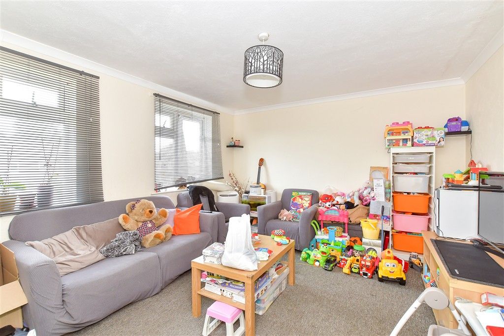 Property photo 1 of 7 Lounge