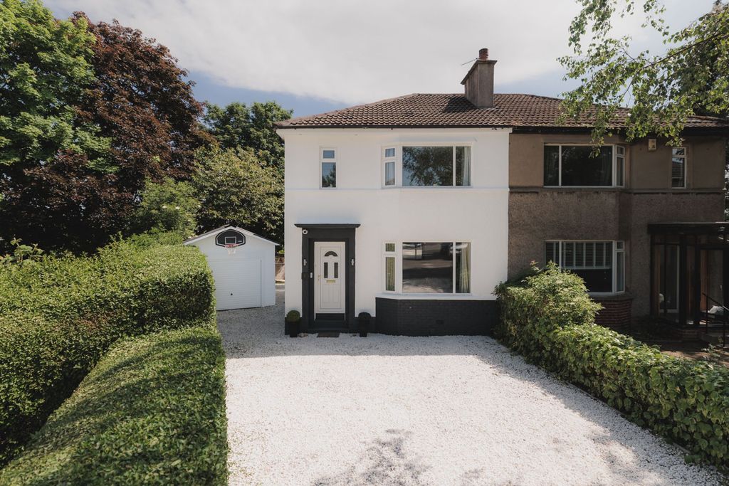 Property photo 1 of 39