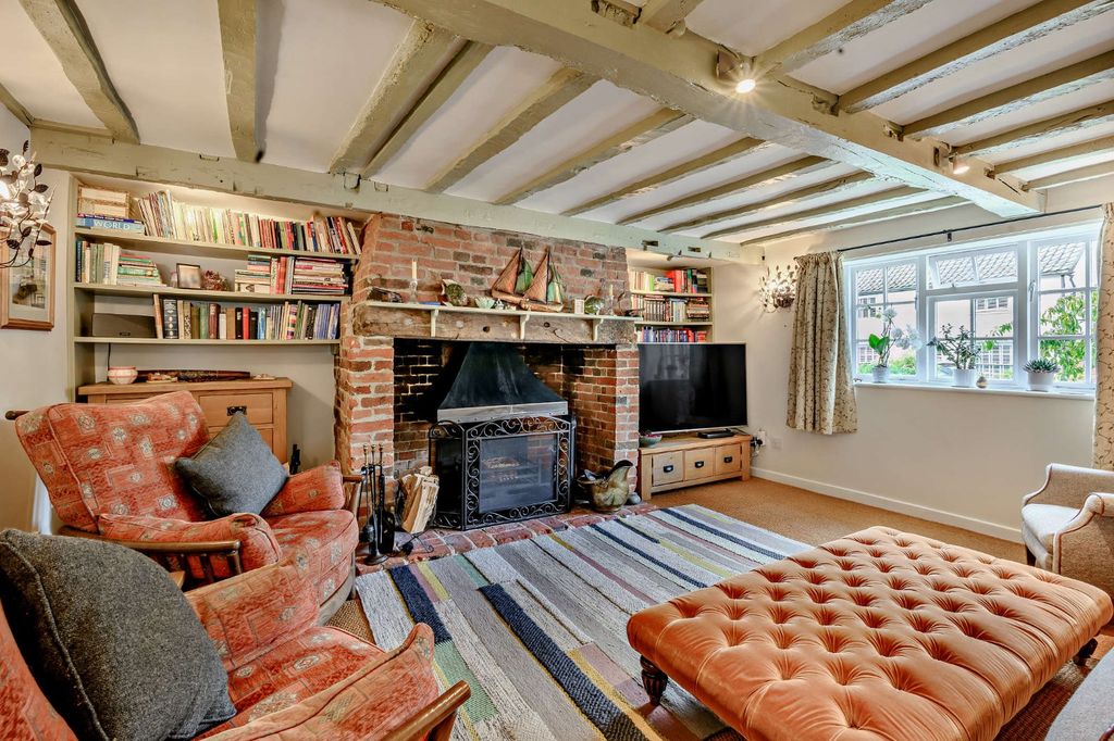 Property photo 3 of 12 Sitting Room