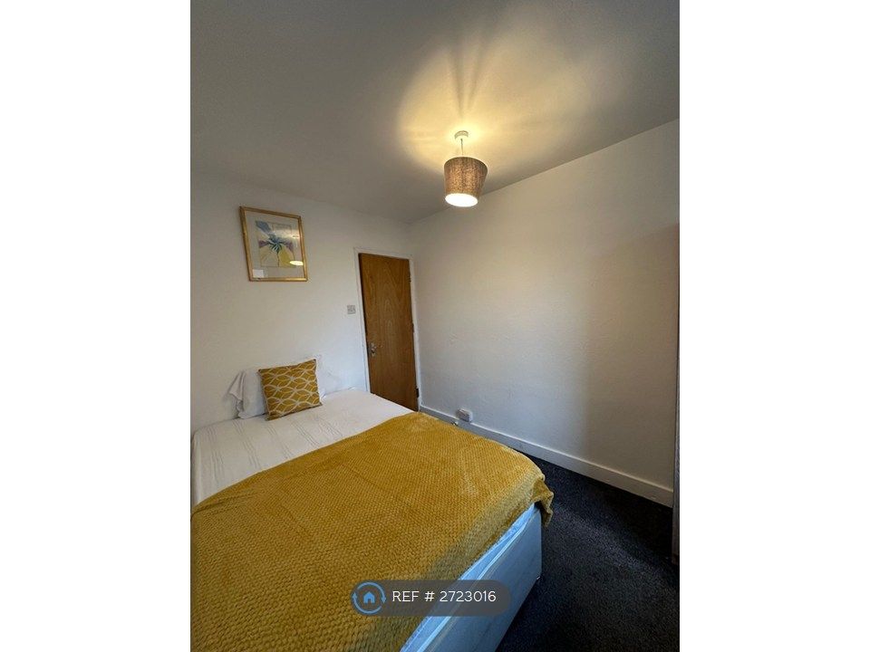 Property photo 2 of 26