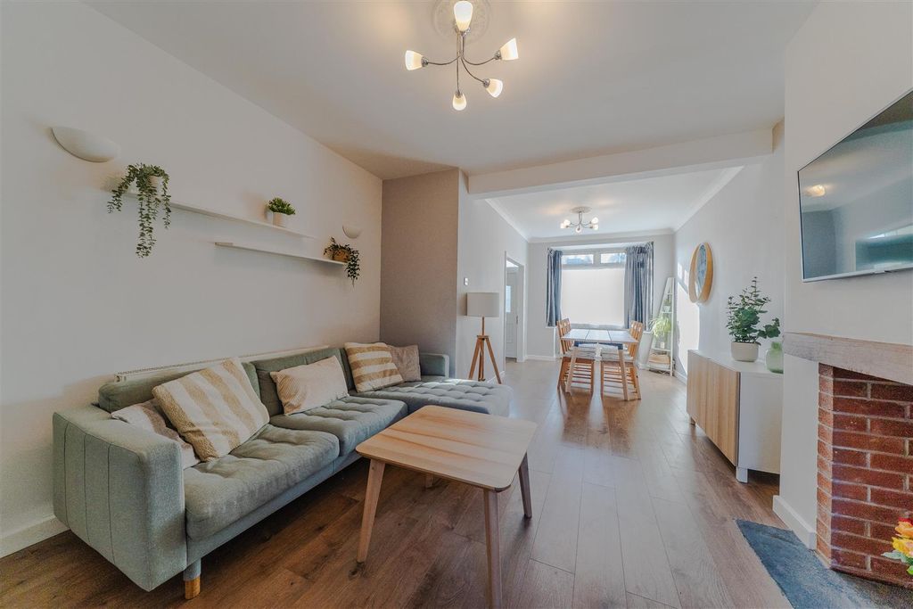 Property photo 2 of 22 Lounge/Dining Room