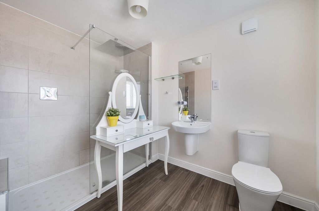 Additional image 10 of 4 bed semi-detached house for saleGalton Way, Warfield, Bracknell, Berkshire RG42