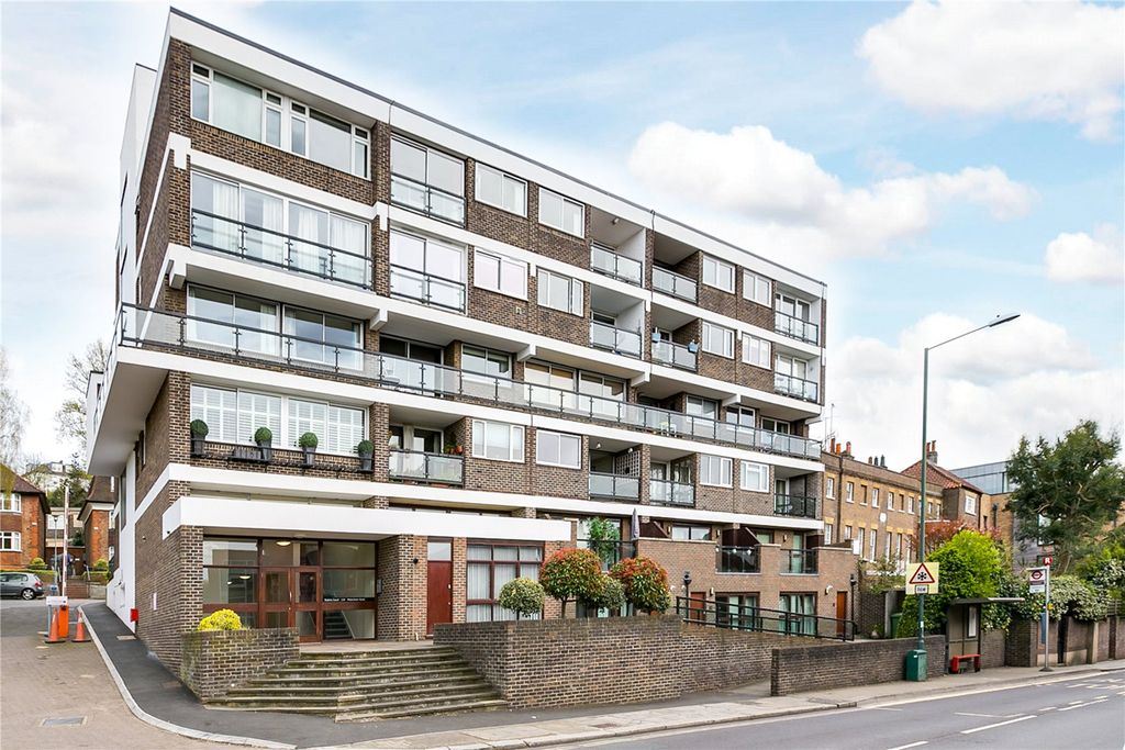 Property photo 2 of 7