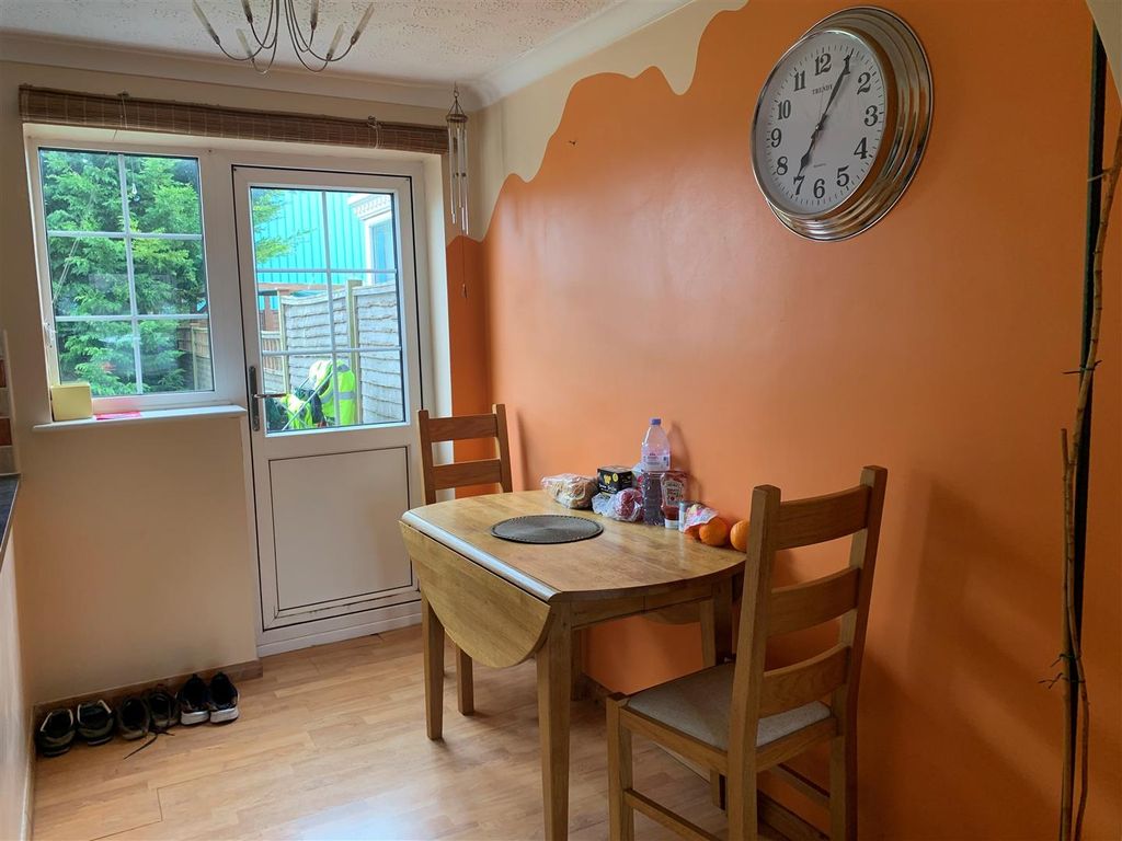 Property photo 3 of 11 Dining Room.Jpg